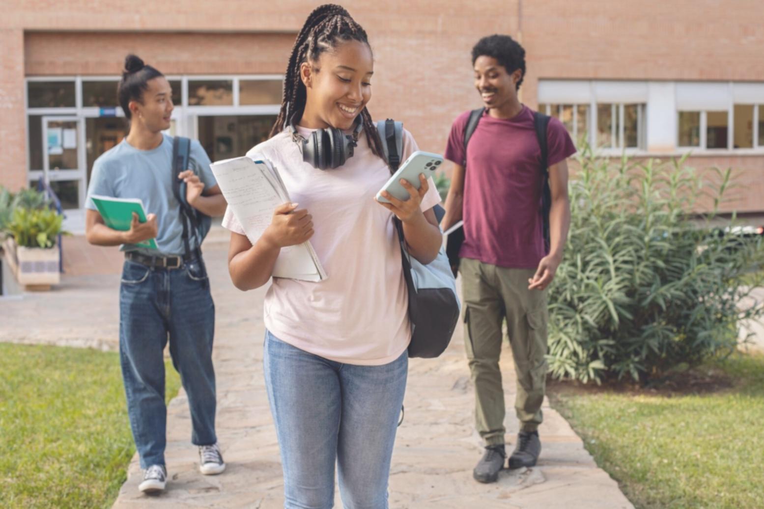 Detaillierte Marktanalyse mit verschiedenen Finanzdiagrammen